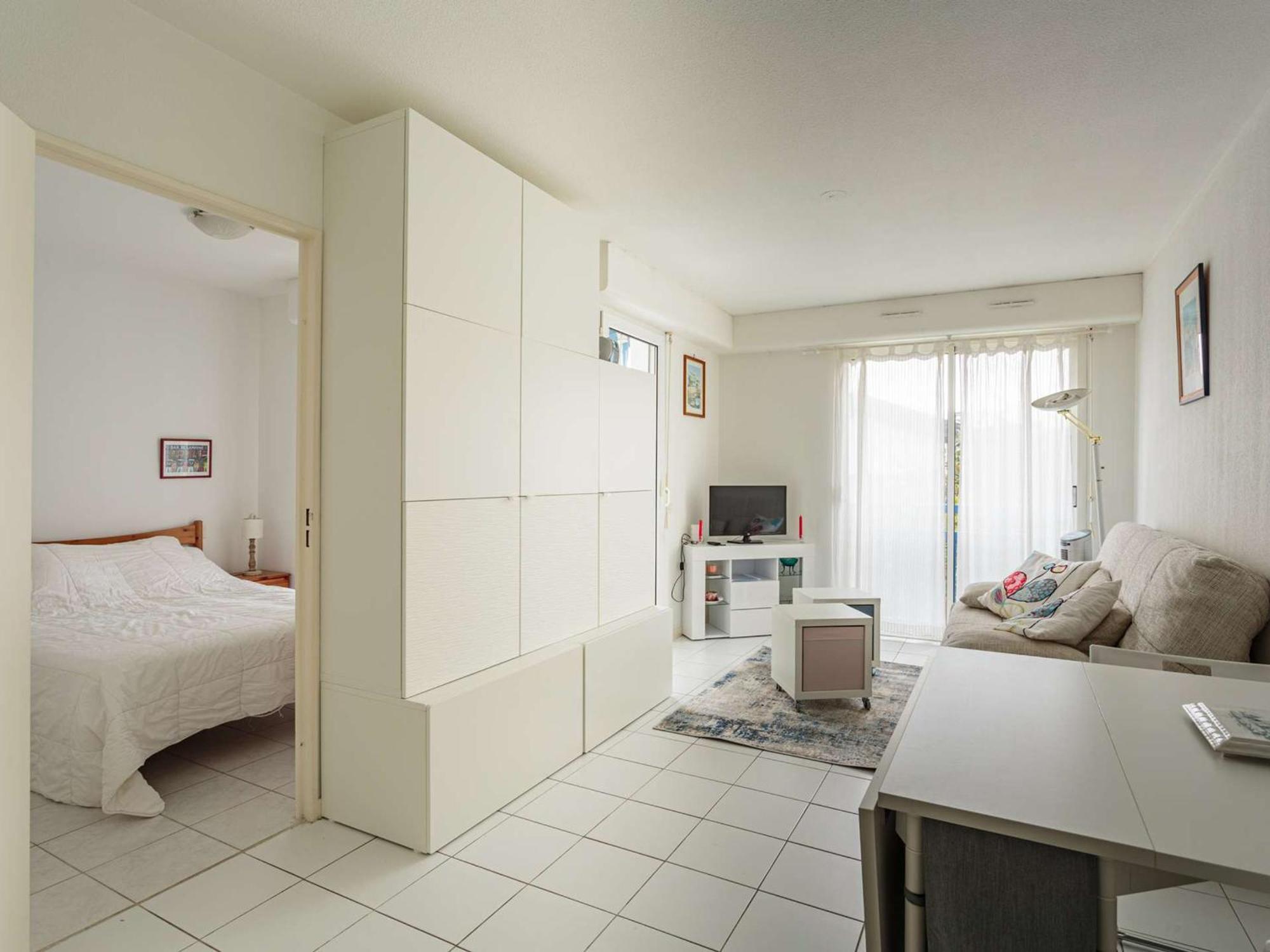 Appartement A 200 M De La Plage Avec Terrasse Et Parking, Au Coeur Des Commerces Et Restaurants - Fr-1-2-426 Hendaye Exteriör bild
